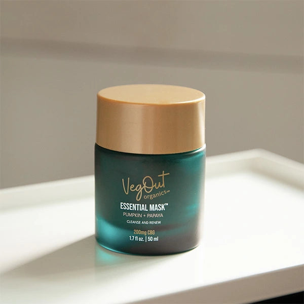 Vegan face mask in a premium glass jar by Veg Out Organics with pumpkin and papaya for radiant skin.